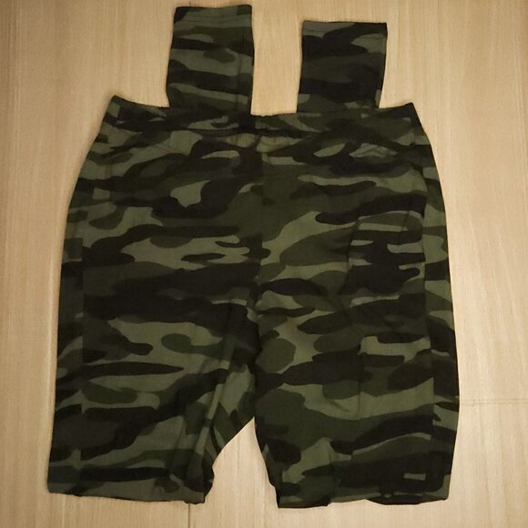 Torrid Womens Green Camouflage Leggings Large - Picture 2 of 5